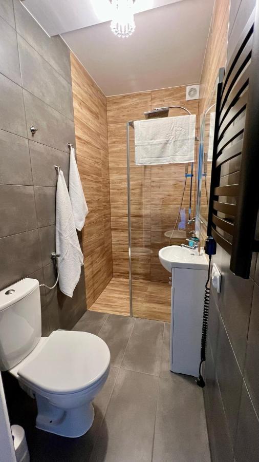 Aparthotel W Dolinie Stawow Zator By Housine Las Eksteriør billede
