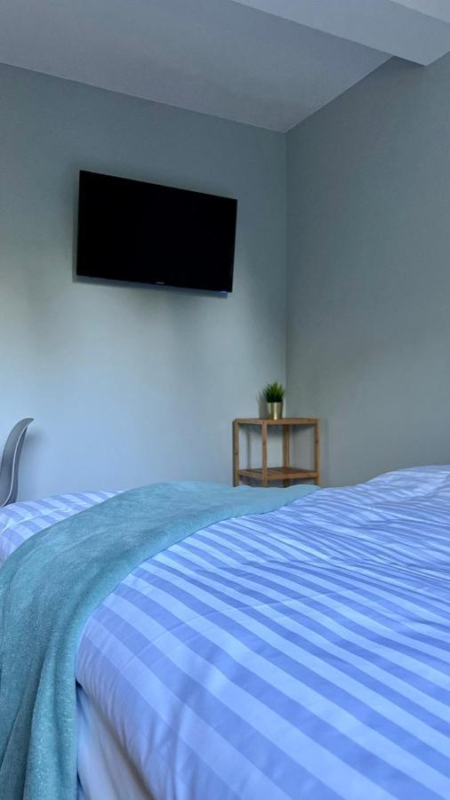 Aparthotel W Dolinie Stawow Zator By Housine Las Eksteriør billede