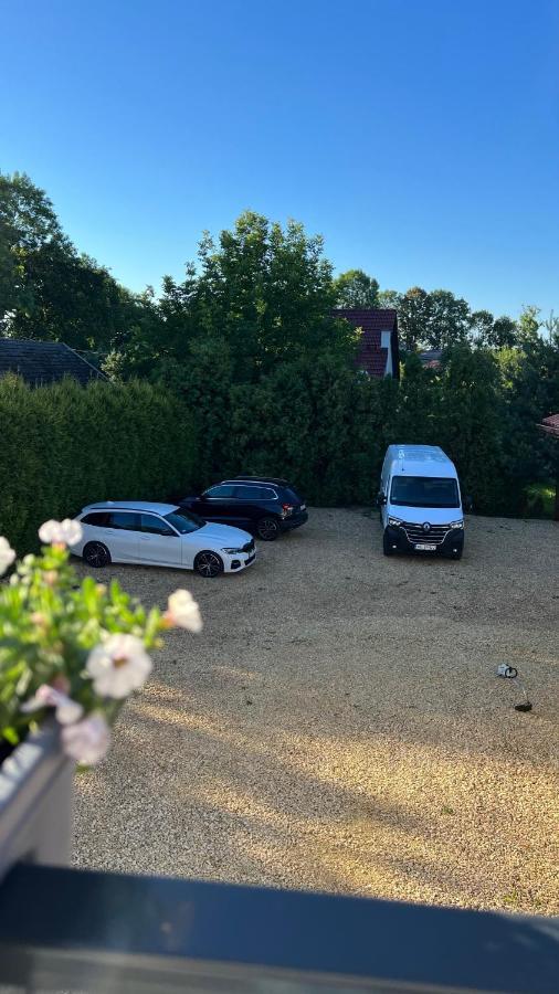 Aparthotel W Dolinie Stawow Zator By Housine Las Eksteriør billede