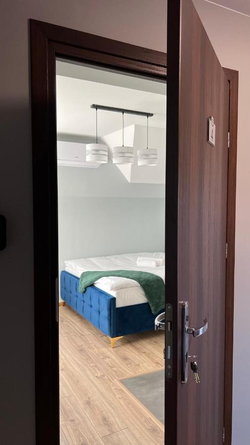 Aparthotel W Dolinie Stawow Zator By Housine Las Eksteriør billede