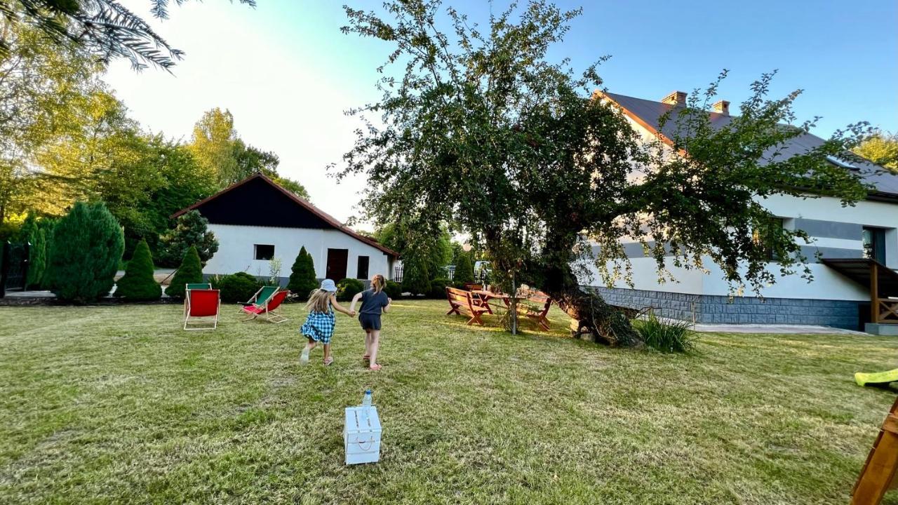 Aparthotel W Dolinie Stawow Zator By Housine Las Eksteriør billede