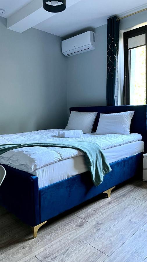 Aparthotel W Dolinie Stawow Zator By Housine Las Eksteriør billede